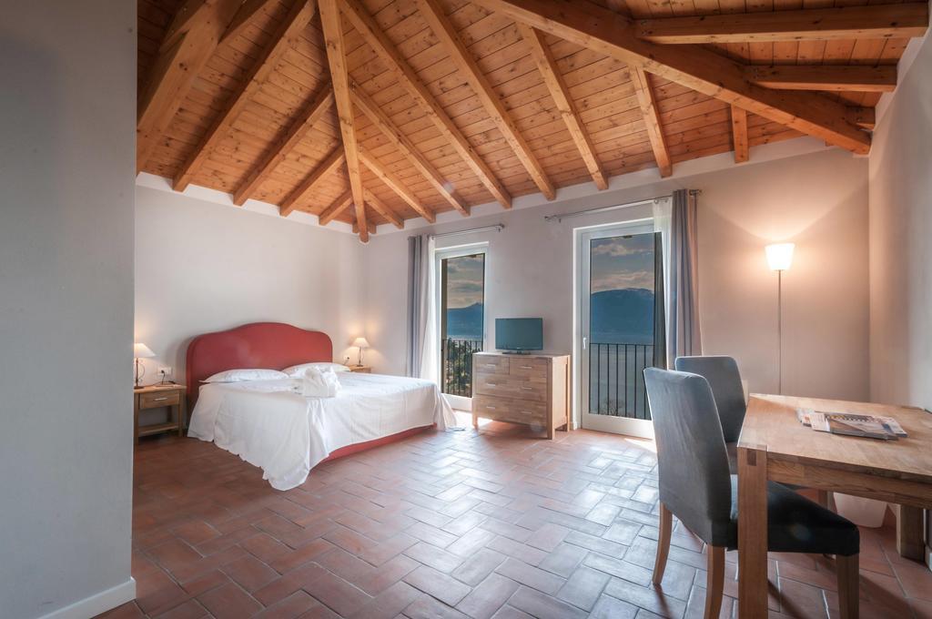 Locanda Pozzetto ラヴェーノ・モンベッロ 部屋 写真