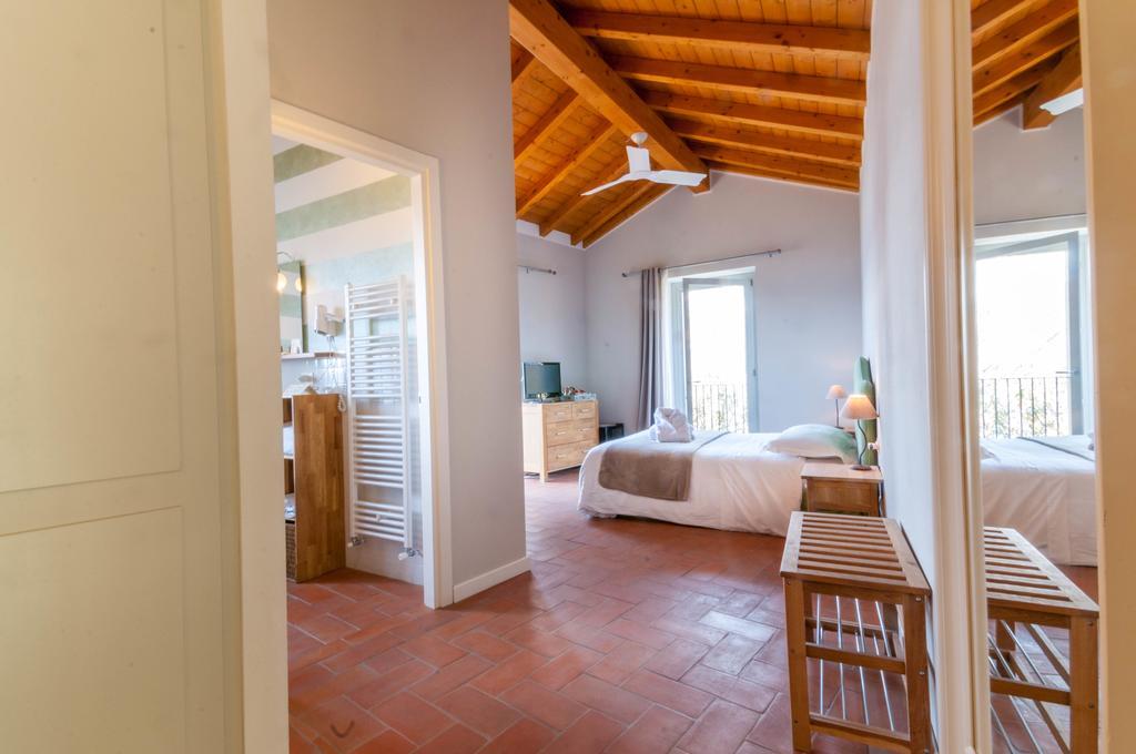 Locanda Pozzetto ラヴェーノ・モンベッロ 部屋 写真